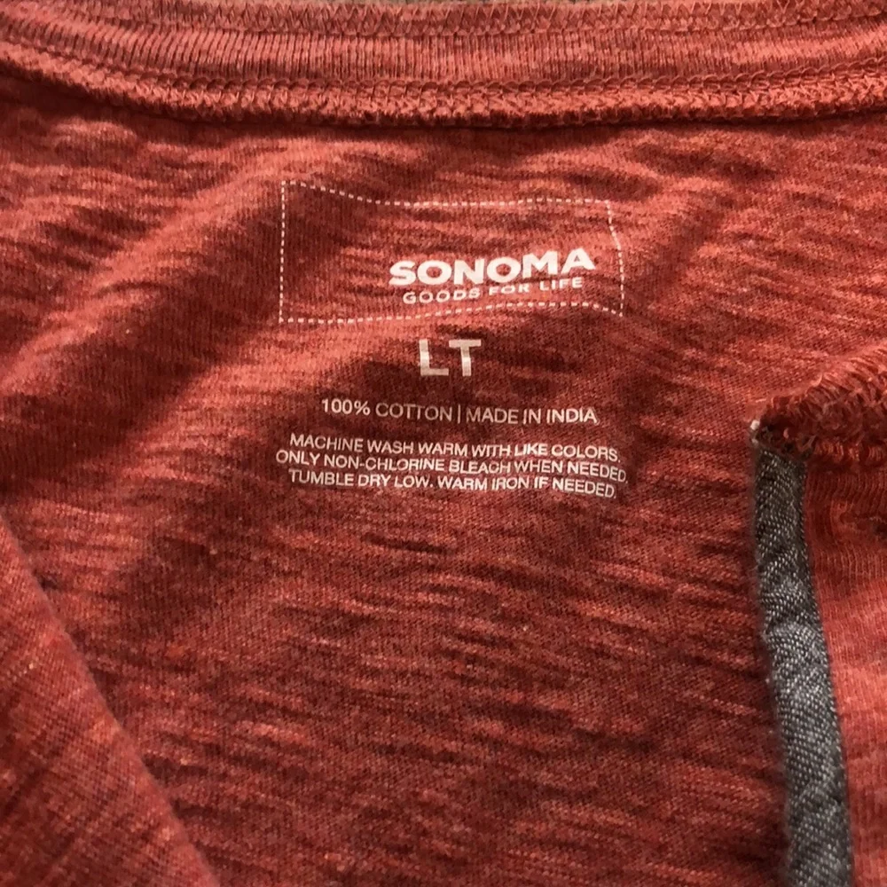 Button neck Tee - Picture 2 of 4